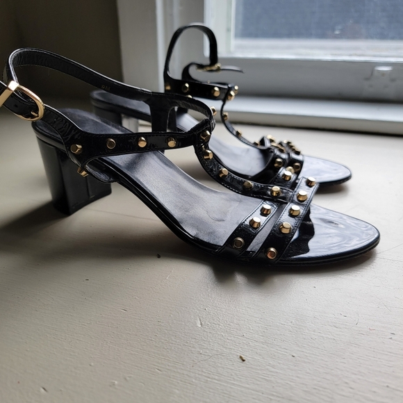 Van Eli, Black patent gold studded Sandal, 9M - Picture 1 of 3